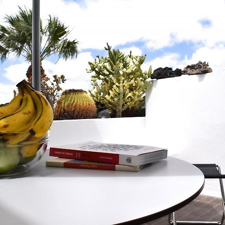 Vulcano Apartment Lanzarote กอสตา เตกีสเซ ภายนอก รูปภาพ